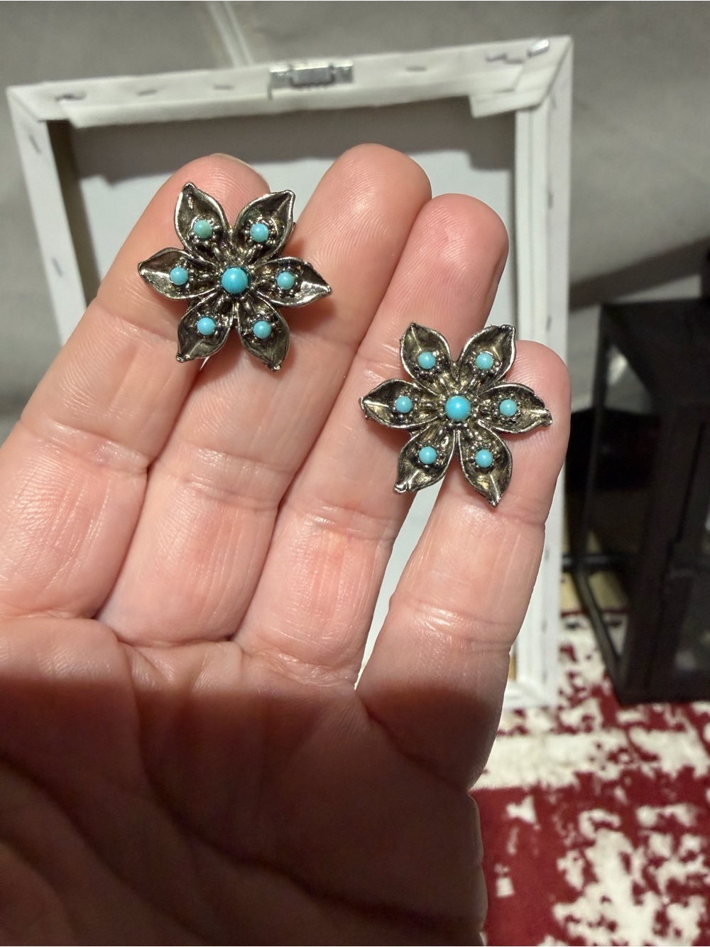 Vintage Silver Tone Faux Turquoise Cluster Flower Clip On Earrngs